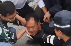 男子持刀行凶被抓获,男子持刀行凶案告破，嫌疑人已被警方成功抓获